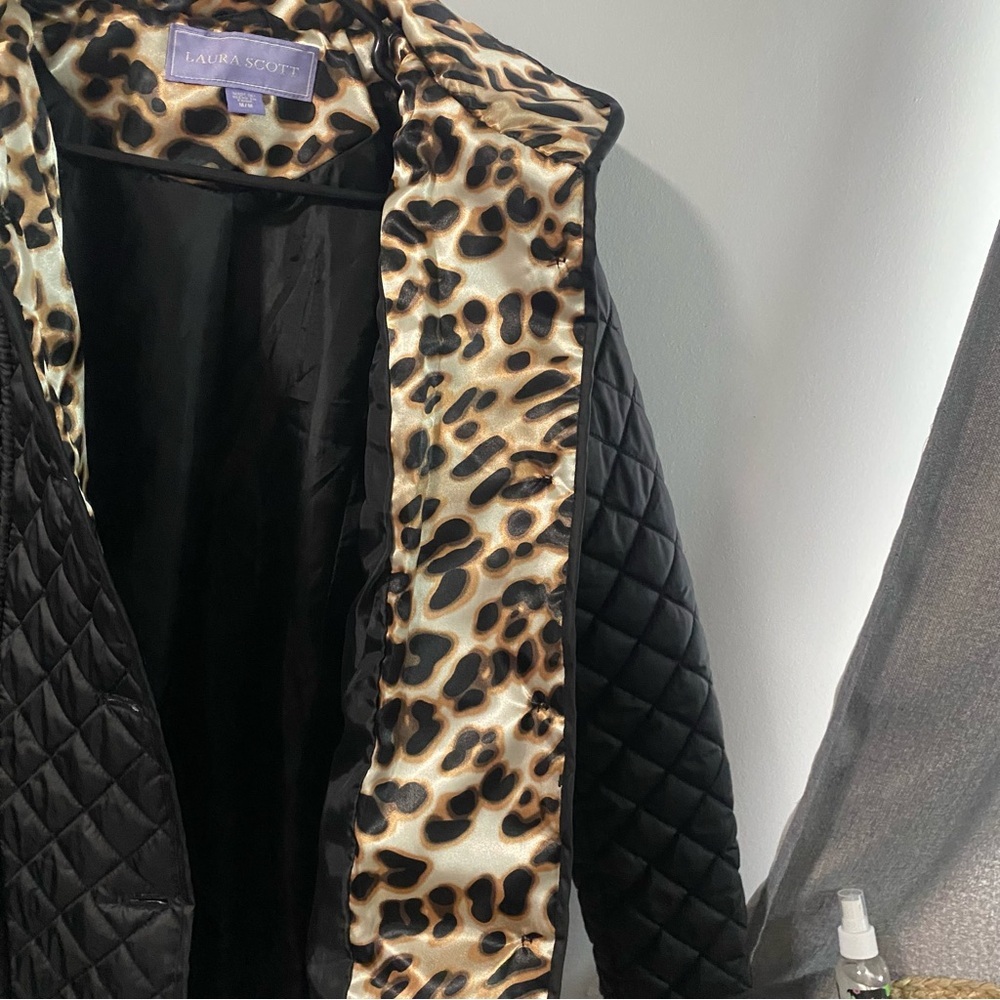Laura Scott Black Quilted Puffer with Leopard Collar - Picture 7 of 8